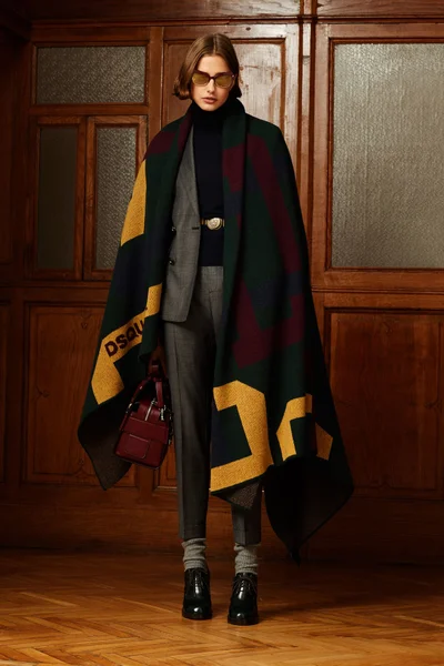 Look 10